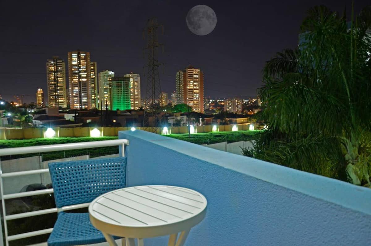 ריבייראו פרטו Flat Completo Aconchegante 200 Metros Da Avenida Fiusa Em Ribeirao מראה חיצוני תמונה